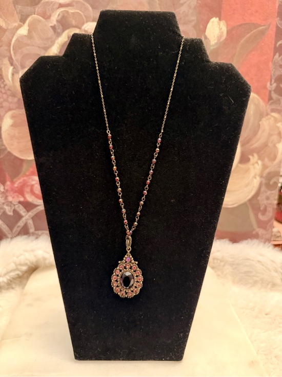 Avon Jewelry - Vintage Avon Purple Rhinestone Filigree Statement Pendant Necklace